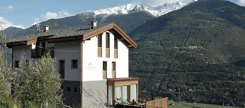 Wine Hotel Retici Balzi Poggiridenti Exterior foto